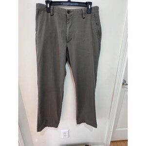 Dockers Mens Classic Fit Khaki Pants 32x30 Gray/Brown
